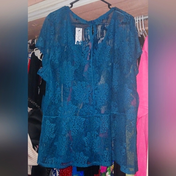 Blouse - Picture 1 of 3